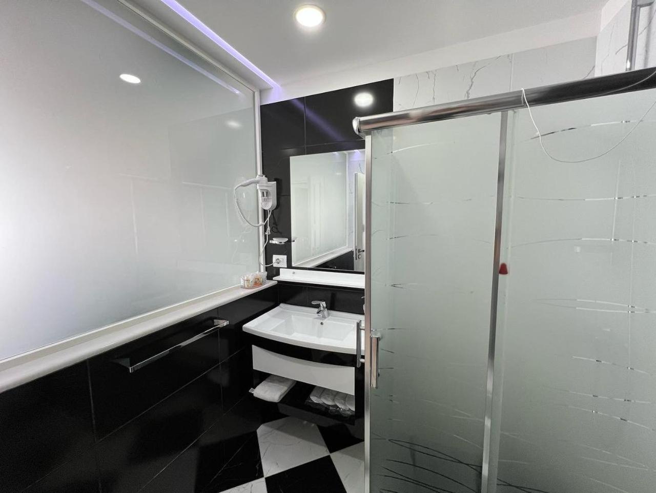Cc Hotel & Residence Vlorë Rom bilde